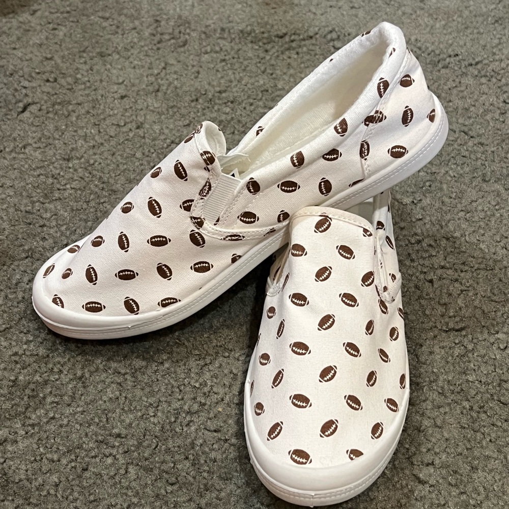 New Women’s Isaac Mizrahi Rossi Slip On Laceless Football Sneakers; White, 9.5M
